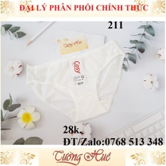 Quần lót nữ Cosy HCE 211 trơn lưng cao vừa.