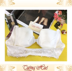 Áo lót nữ Locust A047 ren cài trước.