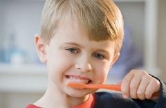 Kem Đánh Răng Cho Bé Crest Kid's Cavity Protection - 130g