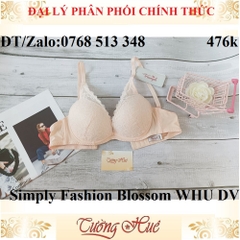 Áo lót nữ Triumph Simply Fashion Blossom WHU DV nâng ren xẻ V sâu.