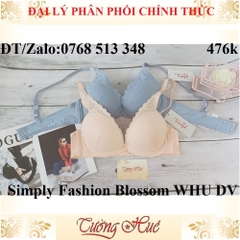 Áo lót nữ Triumph Simply Fashion Blossom WHU DV nâng ren xẻ V sâu.