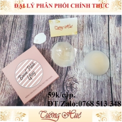 Dán ngực Breast Petals Lifeng silicone không keo tiện dụng.