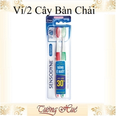 Vỉ 2 Cây Bàn Chải Sensodyne Dành Cho Răng Ê Buốt ( Màu Ngẫu Nhiên )