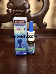 BETADINE KIDS NASAL SPRAY 20ML. TÁC ĐỘNG NHẮM ĐẾN CÁC VÙNG KHOANG MŨI NƠI VIRUS GÂY CẢM LẠNH VÀ CẢM CÚM BAN ĐẦU BÁM VÀO VÀ NHÂN LÊN.