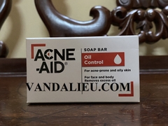 (MẪU MỚI ) ACNE-AID BAR 100G. XÀ PHÒNG LÀM SẠCH DA HỮU HIỆU VÀ ÊM DỊU, HỮU ÍCH TRONG TRƯỜNG HỢP MỤN TRỨNG CÁ VÀ DA NHỜN.