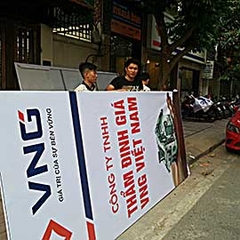 Biển quảng cáo giá rẻ tại Hà Nội: Thay nội dung biển bạt trên khung thép cũ