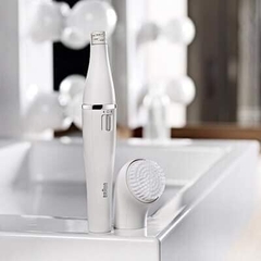 MÁY TẨY LÔNG VÀ RỬA MẶT BRAUN FACE 831