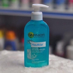 Sữa rửa mặt trị mụn Garnier Hautkla cho da dầu và da hỗn hợp