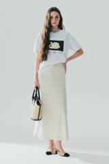 Swan Simple Chic Club Tee