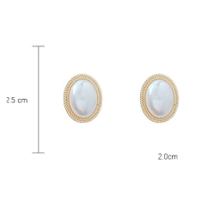 Bông tai ngọc trai hình oval sang trọng cổ điển N34
