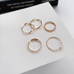 SET 5 NHẪN MẠ VÀNG ĐÍNH NGỌC TRAI D59