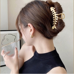 Kẹp tóc càng cua kim loại hình xương cá T4