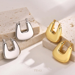 Bông tai Thép Titan không gỉ dạng vuông TT143