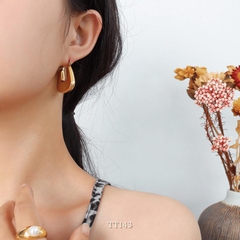 Bông tai Thép Titan không gỉ dạng vuông TT143