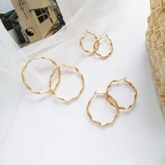 BÔNG TAI TRÒN NHIỀU SIZE  D07