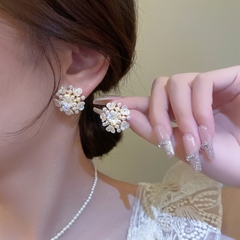 Bông tai hoa cầu vòng H108