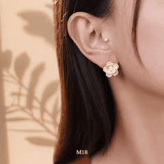 Bông tai M18