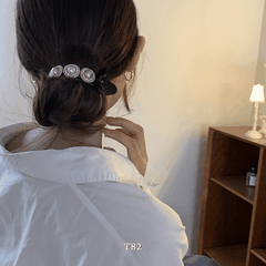 Kẹp tóc ba chấu hình hoa ngọc trai nhân tạo ôm sát tóc thời trang - T82