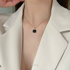 [KHÔNG ĐEN GỈ] Dây chuyền Titan mặt vuông trắng đen TT05