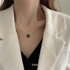 [KHÔNG ĐEN GỈ] Dây chuyền Titan mặt vuông trắng đen TT05