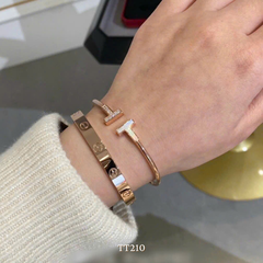 Vòng tay TT210
