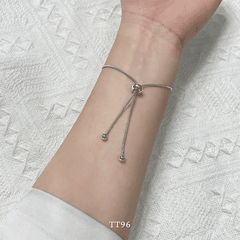 Lắc chân. Vòng tay TT96