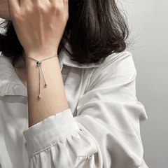 Lắc chân. Vòng tay TT96