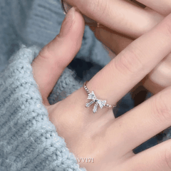 Nhẫn đính đá hình nơ VV172