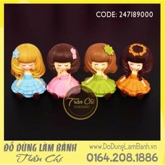 Set 4 khuôn baby Girl ngồi (2 mảnh)