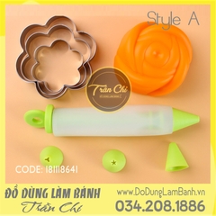 Bộ cookie style A: 03 cutter HOA, 03 cupcake hoa Hồng, 01 bút viết, 03 đầu nhựa