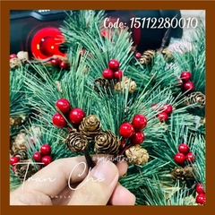 Cắm trang trí Noel - Cành trái Thông, 3 bi đỏ - 1 cái (15/11)