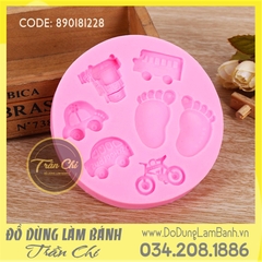 Khuôn silicone Các loại xe và bàn chân nhí 7c