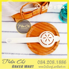 TLD39 - Dụng cụ tách lòng trứng DÀI 1 MÀU (24/6)