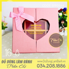 Hộp Chocolate ô cửa TIM kính 16 ô