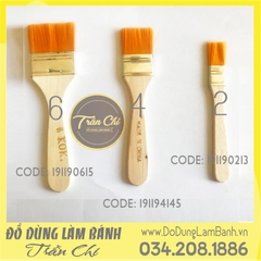 Chổi quét lông cam cán gỗ trung - Số 4 - 14.5cm