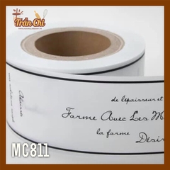 MC811 - Cuộn MICA nilong mẫu TRẮNG DÒNG CHỮ ĐEN quấn thành bánh CỨNG - Cao 8cm x 1kg (11/12)