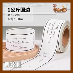 MC811 - Cuộn MICA nilong mẫu TRẮNG DÒNG CHỮ ĐEN quấn thành bánh CỨNG - Cao 8cm x 1kg (11/12)