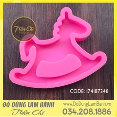 Khuôn silicone Ngựa gỗ baby
