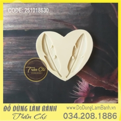 Khuôn silicone Lông vũ nhí 2c (hình tim) - Xám