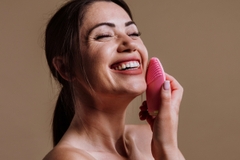 Có Nên Dùng Máy Rửa Mặt Mỗi Ngày?