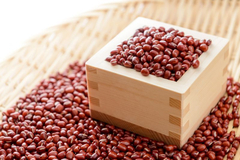Ủ Trắng Bằng Bột Đậu Đỏ Dễ Bắt Nắng? Có Thật Hay Không?