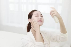 Top 5 xịt khoáng cho da hỗn hợp chất lượng nhất 2023
