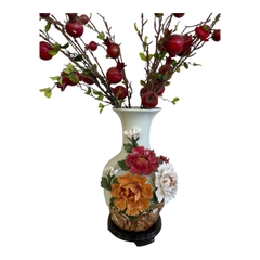 Bình hoa gốm sứ đắp nổi