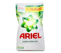 Bột giặt Ariel hương Nắng mai 2,7kg