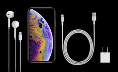 iPhone Xs/Xs Max không có cáp USB-C ra Lightning, vẫn củ sạc 5W cũ