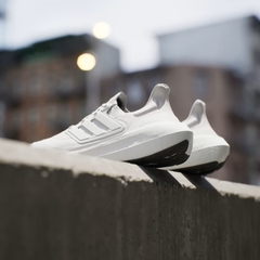 Giày Adidas Ultraboost Light 23 "Triple White"