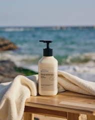 Sữa tắm dưỡng ẩm dành cho mọi làn da Thuần chay BEYOND Deep Moisture Body Wash 300ml