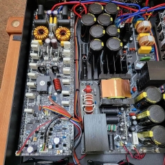 Cục Đẩy công suất 2 kênh ASHLY TD22002 Class TD, 2200w 8ohm, chuyên sub kép