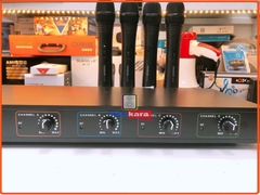 Micro không dây TAKSTAR TC-4R - 4 MICRO. Sóng micro rất xa 50m-70m. Rất phù hợp cho ae làm show làm chương trình