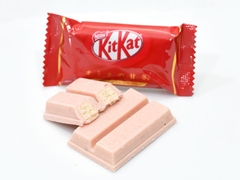 Bánh KitKat Mini Adult Sweetness vị dâu 12+1 miếng - Hàng Nhật nội địa